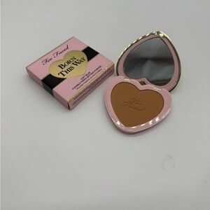 Too Faced Heart-Shaped Bronzer - Warm Brown